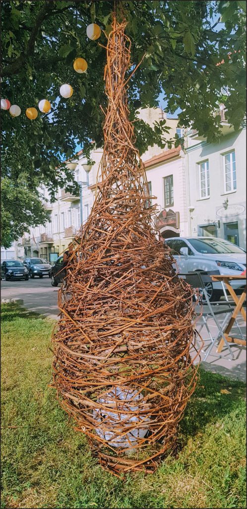 HORTUS-MAGICUS---teminis-objektas-sodui-arba-skverui---2020